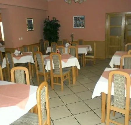 Hotel Ostoja *