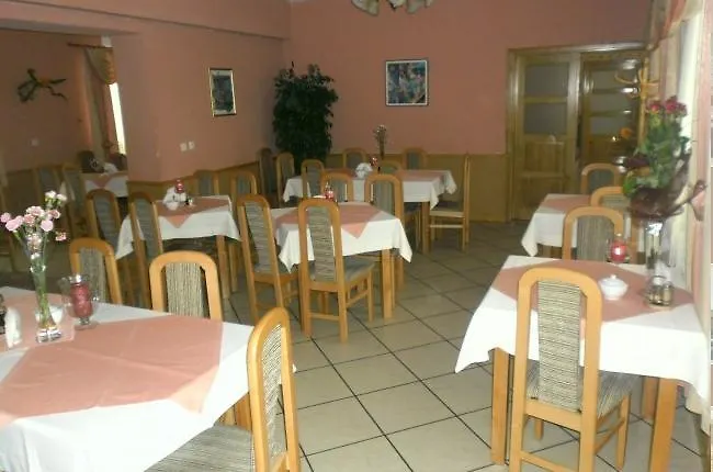 酒店 奥斯托耶酒店 *